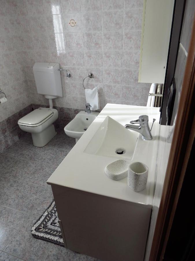 Lo Gnomo Sotto Al Glicine Apartment Châtillon Екстериор снимка