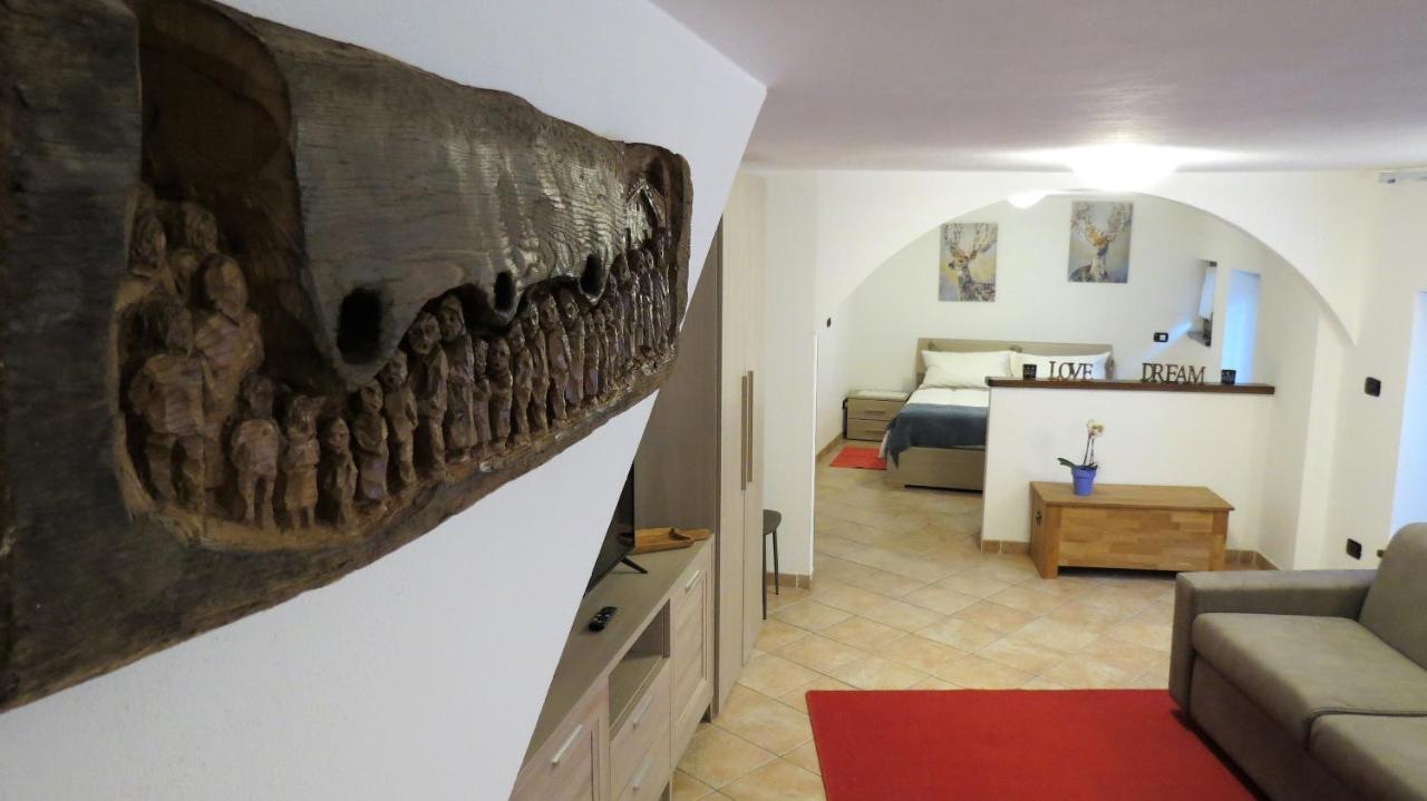 Lo Gnomo Sotto Al Glicine Apartment Châtillon Екстериор снимка